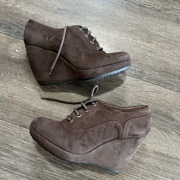 Geox Dark Brown Suede Wedge Shoes size 8 - Picture 1 of 11